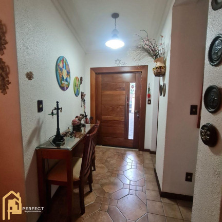 Imagem Casa com 5 Quartos à Venda, 300 m² em Independência - Taubaté