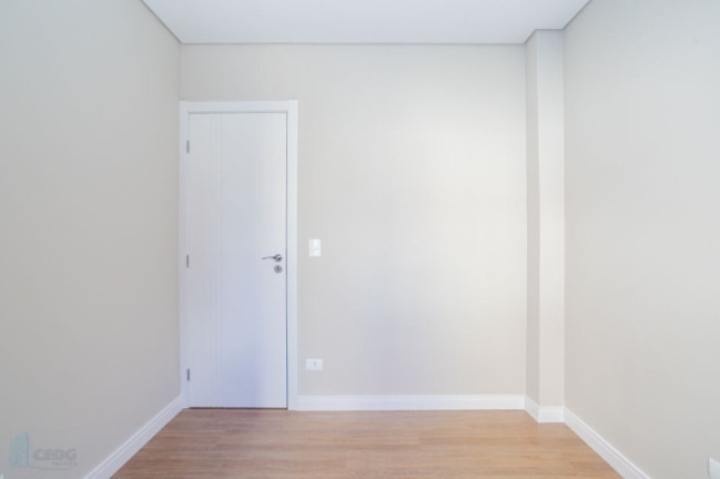 Imagem Casa de Condomínio com 3 Quartos à Venda, 125 m² em água Verde - Curitiba