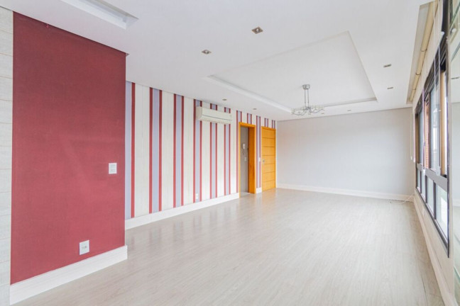 Imagem Imóvel com 2 Quartos à Venda, 86 m² em Menino Deus - Porto Alegre Imagem Imóvel com 2 Quartos à Venda, 86 m² em Menino Deus - Porto Alegre