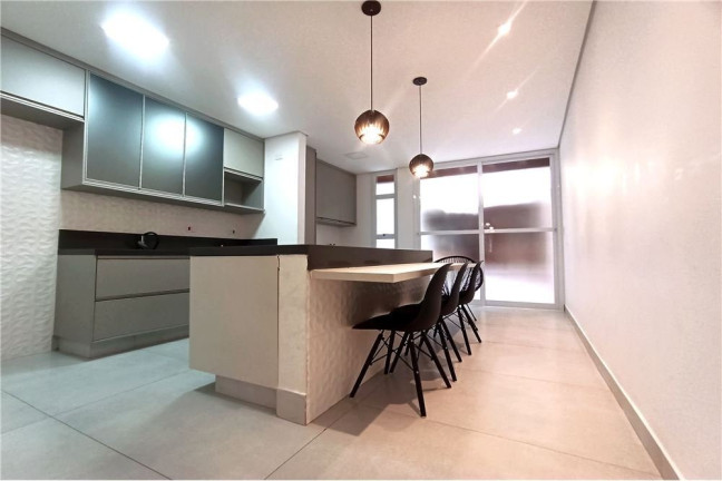 Imagem Casa com 3 Quartos à Venda, 136 m² em Cambuci - São Paulo Imagem Casa com 3 Quartos à Venda, 136 m² em Cambuci - São Paulo