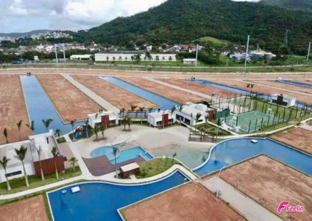 Terreno à Venda, 150 m² em Deltaville - Biguaçu