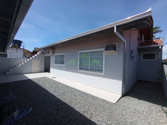 Imagem Casa com 3 Quartos à Venda, 360 m² em Centro - Balneário Barra Do Sul