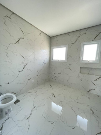 Imagem Sobrado com 3 Quartos à Venda, 220 m² em Moinhos De Vento - Canoas