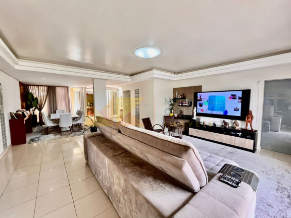 Imagem Casa com 6 Quartos à Venda, 370 m² em Centro - Blumenau Imagem Casa com 6 Quartos à Venda, 370 m² em Centro - Blumenau