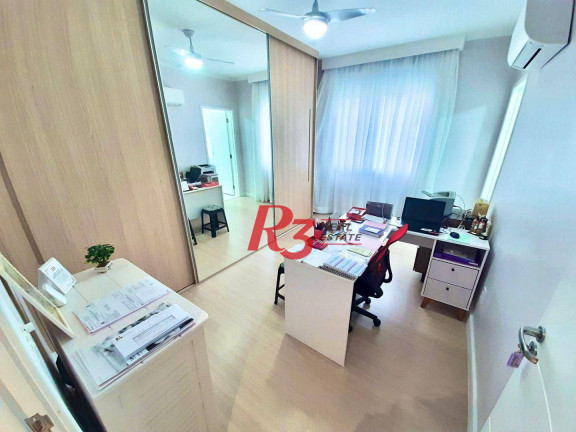 Imagem Apartamento com 3 Quartos à Venda, 216 m² em Gonzaga - Santos