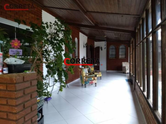 Imagem Chácara com 8 Quartos à Venda, 3.200 m² em Votorantim - Ibiúna