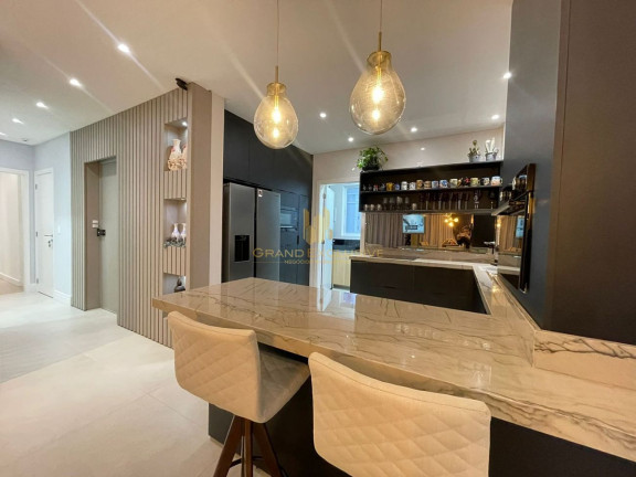 Imagem Apartamento com 3 Quartos à Venda, 115 m² em Pioneiros - Balneário Camboriú
