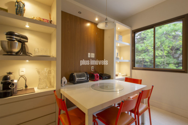 Imagem Apartamento com 4 Quartos à Venda, 240 m² em Real Parque - São Paulo