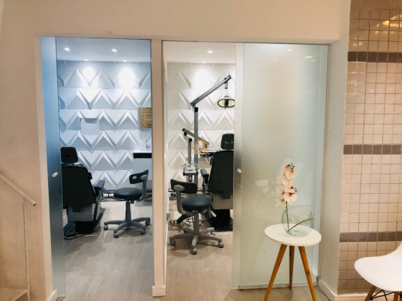 Imagem Sala Comercial à Venda, 22 m² em Centro - Curitiba Imagem Sala Comercial à Venda, 22 m² em Centro - Curitiba