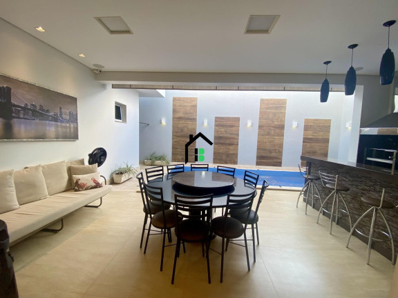 Casa com 3 Quartos à Venda, 310 m² em Guanabara - Patos De Minas