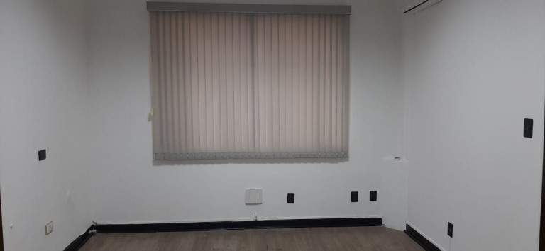 Sala Comercial para Alugar, 67 m² em República - São Paulo