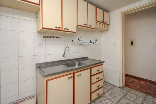 Imagem Imóvel com 1 Quarto à Venda, 38 m² em Cristal - Porto Alegre Imagem Imóvel com 1 Quarto à Venda, 38 m² em Cristal - Porto Alegre