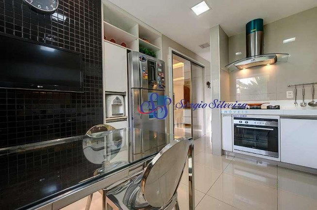 Imagem Casa com 3 Quartos à Venda, 316 m² em Centro - Eusébio Imagem Casa com 3 Quartos à Venda, 316 m² em Centro - Eusébio