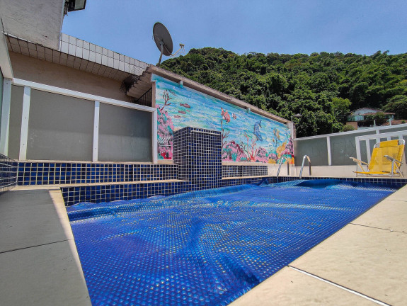 Imagem Casa com 3 Quartos à Venda, 251 m² em Marapé - Santos