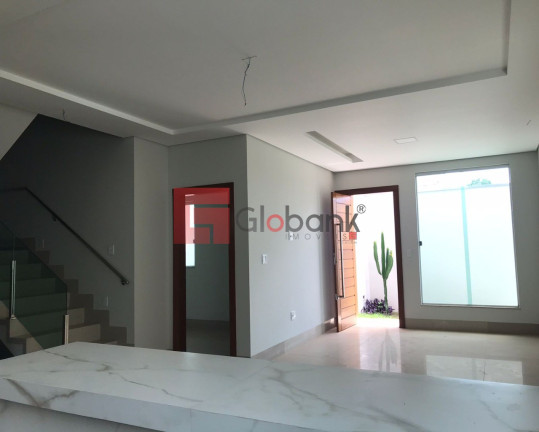 Casa com 4 Quartos à Venda, 210 m² em Ibituruna - Montes Claros