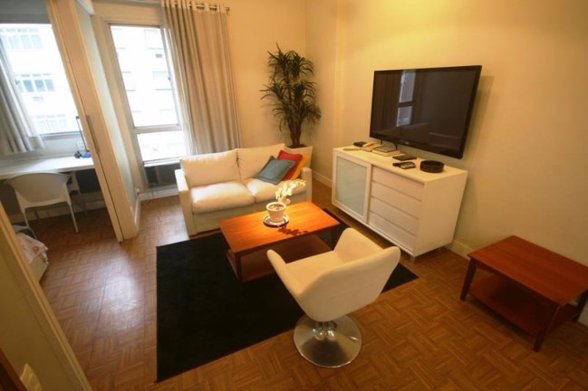 Imagem Imóvel com 1 Quarto para Temporada, 45 m² em Copacabana - Rio De Janeiro
