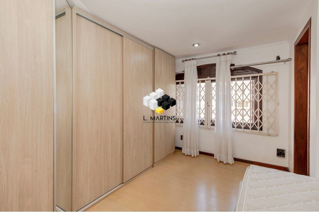 Imagem Casa com 8 Quartos à Venda, 430 m² em Partenon - Porto Alegre Imagem Casa com 8 Quartos à Venda, 430 m² em Partenon - Porto Alegre