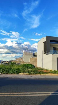 Terreno à Venda, 240 m² em Bosque Das Palmeiras - Montes Claros