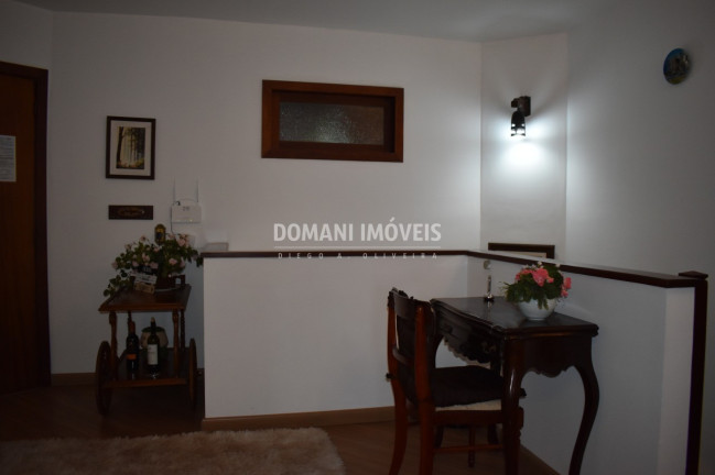 Imagem Imóvel com 3 Quartos para Alugar, 100 m² em Região Do Alto Do Capivari - Campos Do Jordão Imagem Imóvel com 3 Quartos para Alugar, 100 m² em Região Do Alto Do Capivari - Campos Do Jordão