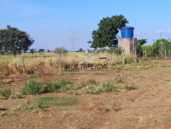 Imagem Chácara à Venda, 21 m² em Fronteira Imagem Chácara à Venda, 21 m² em Fronteira