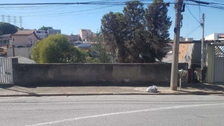 Terreno à Venda, 638 m² em Jardim Stella - Santo André