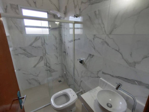 Imagem Casa com 5 Quartos à Venda, 250 m² em Flórida - Praia Grande Imagem Casa com 5 Quartos à Venda, 250 m² em Flórida - Praia Grande