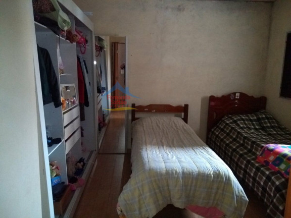 Imagem Sobrado com 3 Quartos à Venda, 220 m² em Vila Lucinda - Santo André