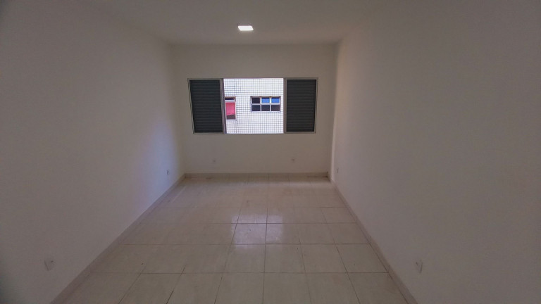 Imagem Kitnet com 1 Quarto à Venda, 25 m² em Boqueirão - Praia Grande Imagem Kitnet com 1 Quarto à Venda, 25 m² em Boqueirão - Praia Grande