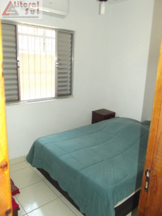 Imagem Casa com 3 Quartos à Venda, 130 m² em Mirim - Praia Grande Imagem Casa com 3 Quartos à Venda, 130 m² em Mirim - Praia Grande