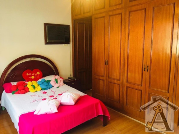 Imagem Casa com 3 Quartos à Venda, 163 m² em Marapé - Santos