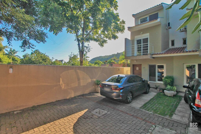 Imagem Casa de Condomínio com 3 Quartos à Venda, 132 m² em Hípica - Porto Alegre