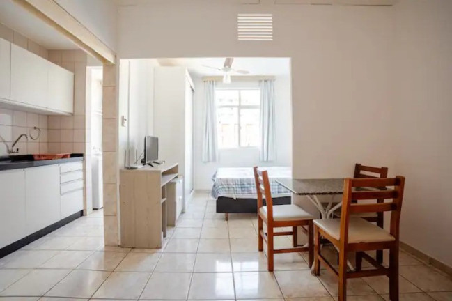 Imagem Apartamento com 1 Quarto para Alugar, 38 m² em Centro - Balneário Camboriú Imagem Apartamento com 1 Quarto para Alugar, 38 m² em Centro - Balneário Camboriú