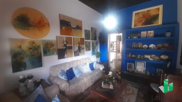 Imagem Casa com 3 Quartos à Venda, 180 m² em Cândida Câmara - Montes Claros