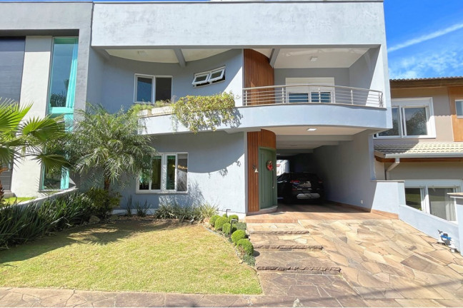 Casa com 3 Quartos à Venda,  em Hípica - Porto Alegre