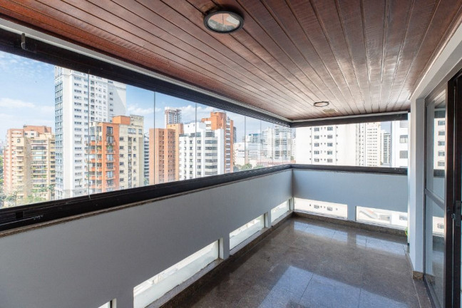Imagem Apartamento com 3 Quartos à Venda, 230 m² em Moema - São Paulo