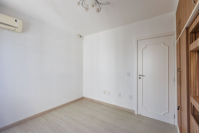 Imagem Apartamento com 3 Quartos para Alugar, 100 m² em Centro - Balneário Camboriú Imagem Apartamento com 3 Quartos para Alugar, 100 m² em Centro - Balneário Camboriú
