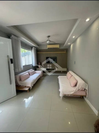 Imagem Casa com 3 Quartos à Venda, 150 m² em Freguesia (jacarepaguá) - Rio De Janeiro