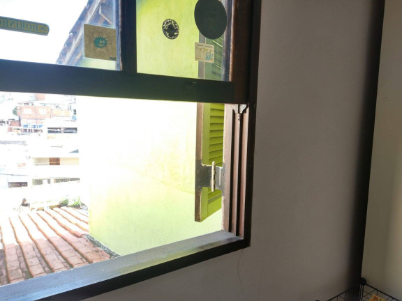 Imagem Casa com 3 Quartos à Venda, 200 m² em Parque Dos Bancários - São Paulo Imagem Casa com 3 Quartos à Venda, 200 m² em Parque Dos Bancários - São Paulo