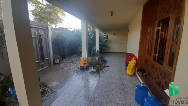 Imagem Casa com 5 Quartos à Venda, 320 m² em Ibituruna - Montes Claros Imagem Casa com 5 Quartos à Venda, 320 m² em Ibituruna - Montes Claros