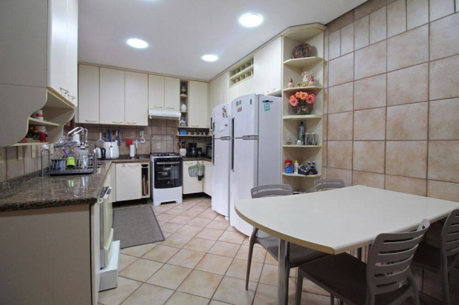 Imagem Casa com 4 Quartos à Venda, 381 m² em Chácara Das Pedras - Porto Alegre