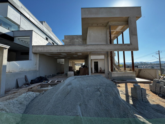 Sobrado com 3 Quartos à Venda, 235 m² em Mosaico Essence - Mogi Das Cruzes