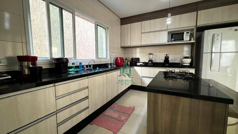 Imagem Sobrado com 3 Quartos à Venda, 316 m² em Jardim Vila Galvão - Guarulhos Imagem Sobrado com 3 Quartos à Venda, 316 m² em Jardim Vila Galvão - Guarulhos