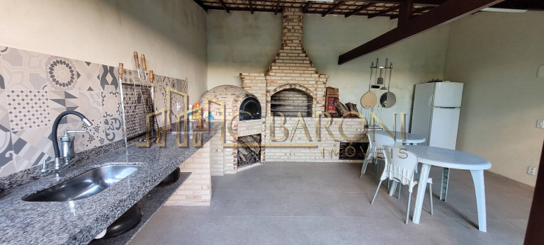 Imagem Casa com 5 Quartos à Venda, 300 m² em Centro - São Pedro Da Aldeia