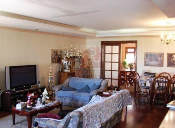 Imagem Casa com 4 Quartos à Venda, 460 m² em Cristal - Porto Alegre Imagem Casa com 4 Quartos à Venda, 460 m² em Cristal - Porto Alegre