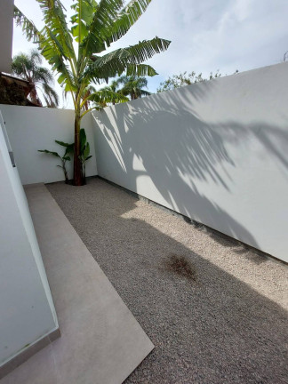 Imagem Casa com 2 Quartos à Venda, 74 m² em Bombas - Bombinhas