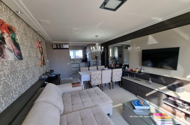 Apartamento com 3 Quartos à Venda, 192 m² em Centro - Florianópolis
