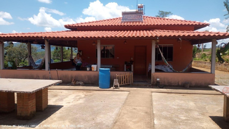 Imagem Chácara com 3 Quartos à Venda, 170 m² em Pocinhos Do Rio Verde - Caldas