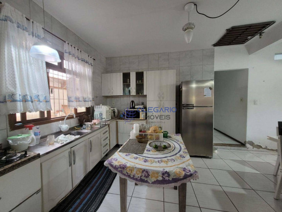 Imagem Casa com 5 Quartos à Venda, 170 m² em Centro - Penha