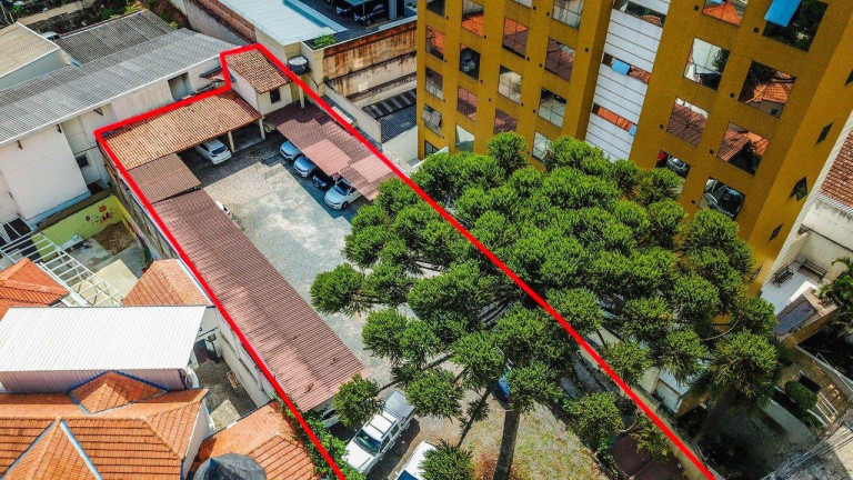 Imagem Terreno à Venda, 747 m² em Centro Cívico - Curitiba Imagem Terreno à Venda, 747 m² em Centro Cívico - Curitiba