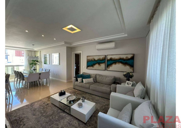 Imagem Apartamento com 3 Quartos à Venda, 221 m² em Centro - Balneário Camboriú Imagem Apartamento com 3 Quartos à Venda, 221 m² em Centro - Balneário Camboriú